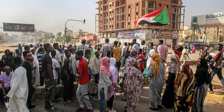 Καταδικάζουν τη διάλυση μεταβατικής Κυβέρνησης του Σουδάν από πραξικοπηματίες οι ΗΠΑ και ζητούν άμεση αποκατάσταση